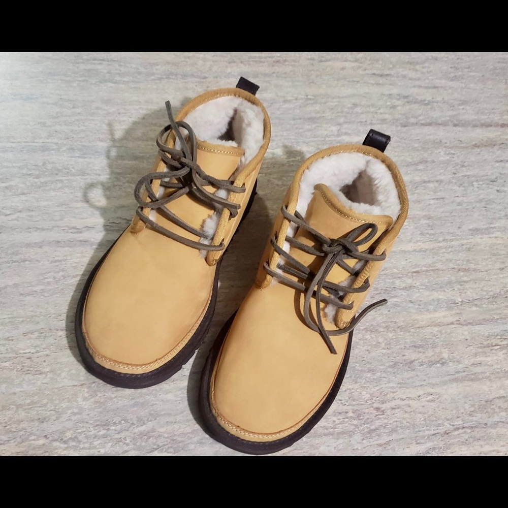 NWOB UGG Neumel Chestnut Chukka boots S/N 1013154 - Picture 4 of 11